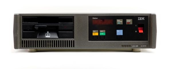 IBM 3174系统网络体系(SNA)控制器