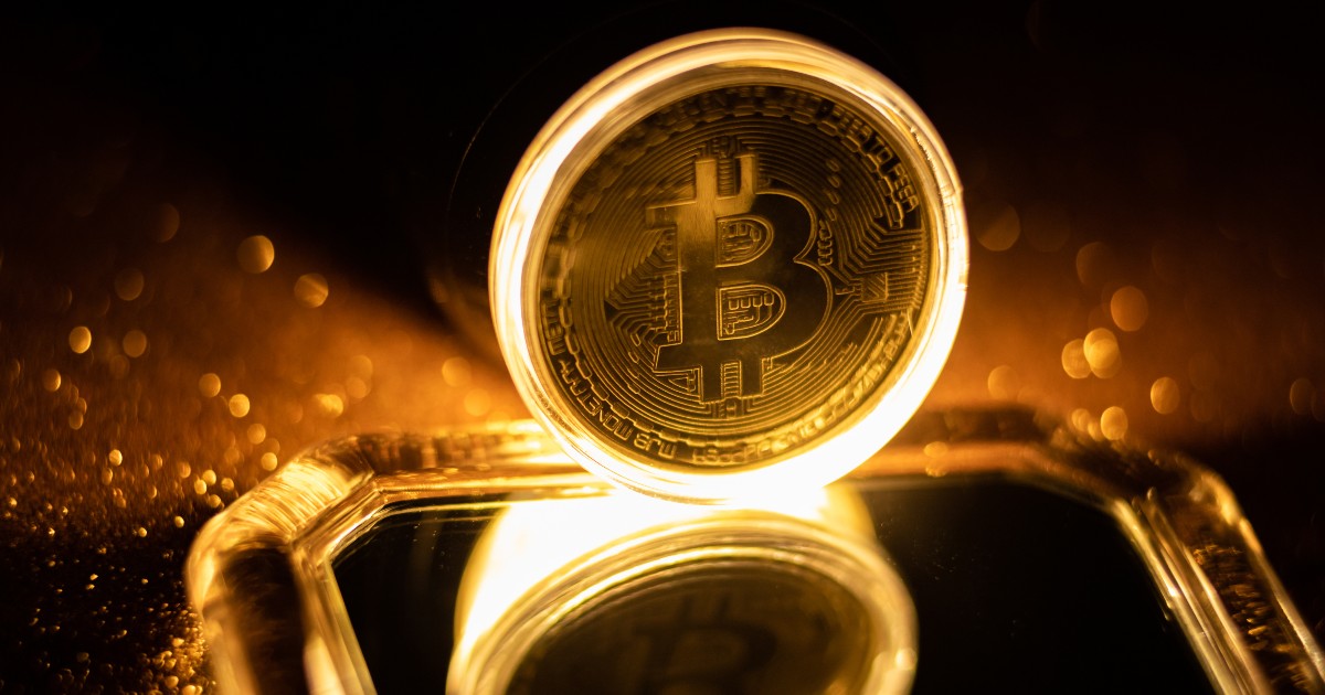 アーサー・ヘイズ、AIバブル崩壊と政府救済でビットコイン100万ドル超と予想