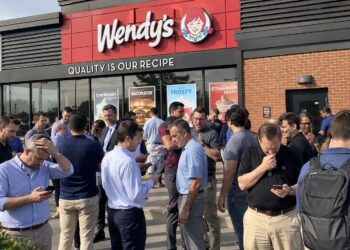 Wendy’s 溫蒂漢堡股票一夜暴漲 4 成：當散戶成為法人級買壓