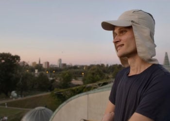Vitalik 專文談 AI：「年輪模型」看出中美 AI 競爭格局的逆轉