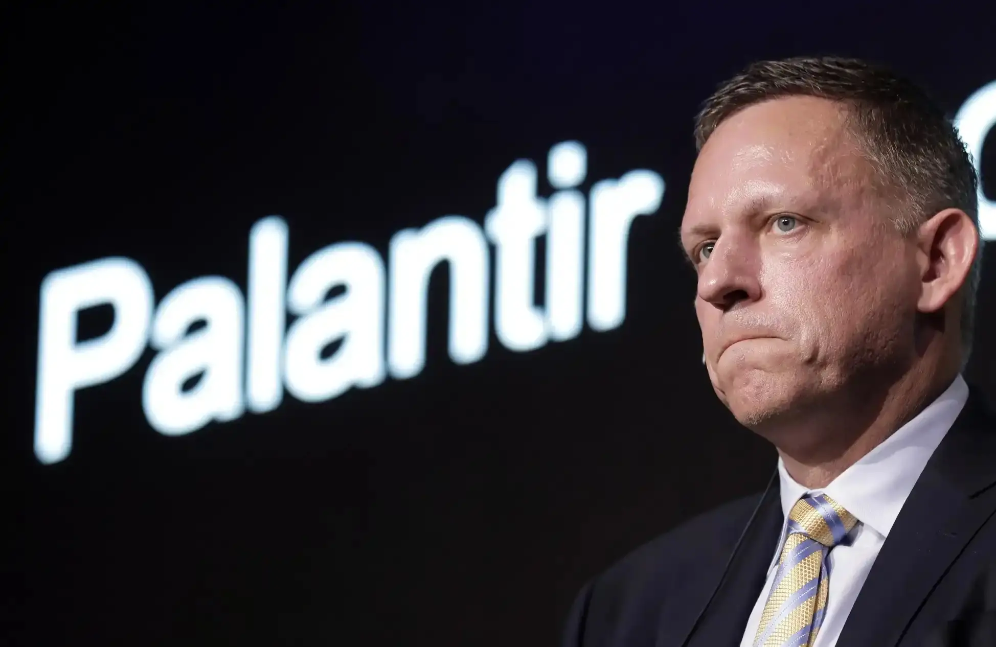 Palantir 背后的 Peter Thiel，为何在阿根廷准备退路？