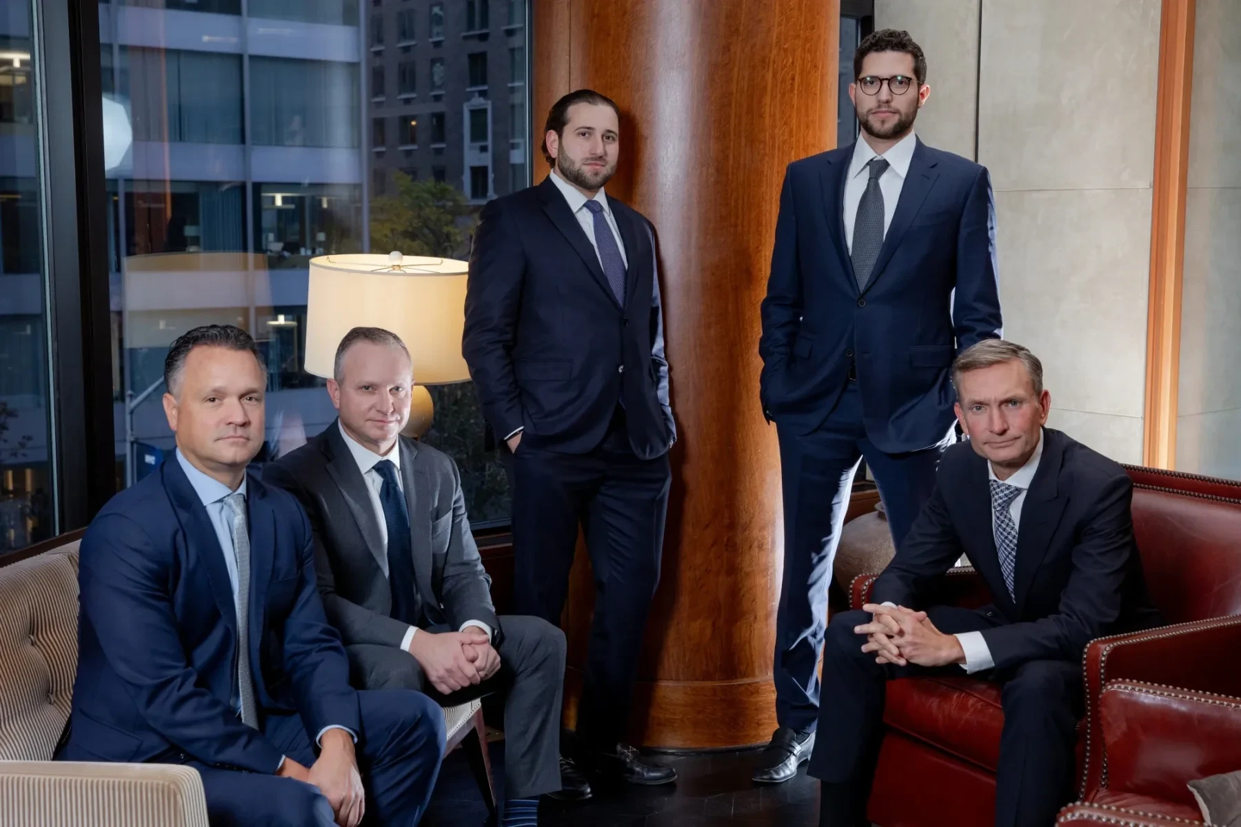 加密狂潮下的政商赢家:特朗普商务部长家族25亿美元年收揭秘