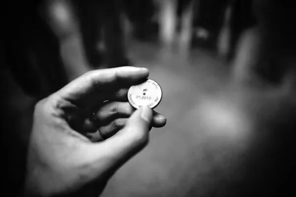 coins hand
